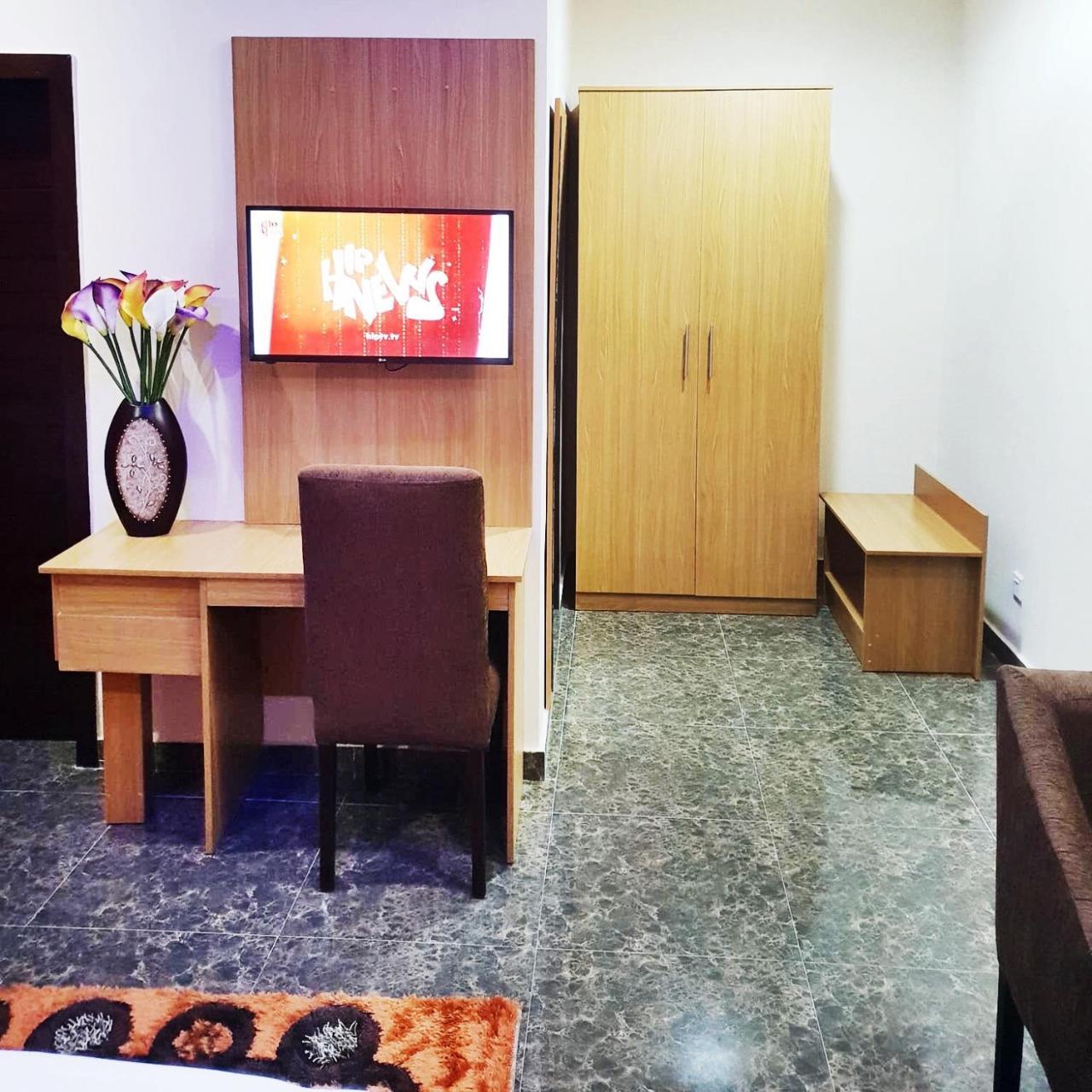Fawzy Hotel Ibadan Exteriör bild